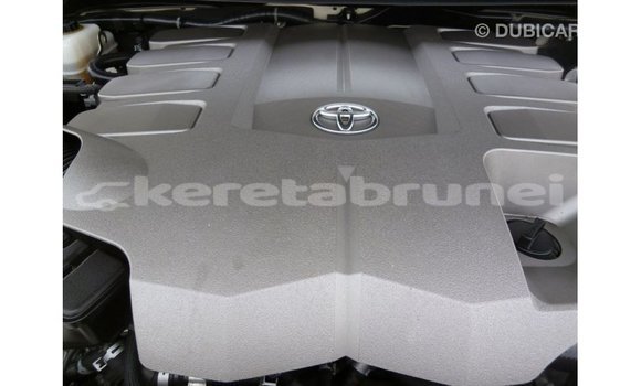 Buy Import Toyota Land Cruiser White Car in Import - Dubai in Belait Buy Import Toyota Land Cruiser White Car in Import - Dubai in Belait