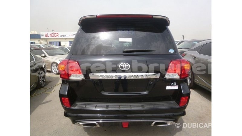 Big with watermark toyota land cruiser belait import dubai 2870