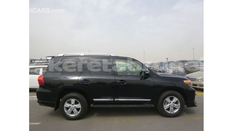 Big with watermark toyota land cruiser belait import dubai 2870