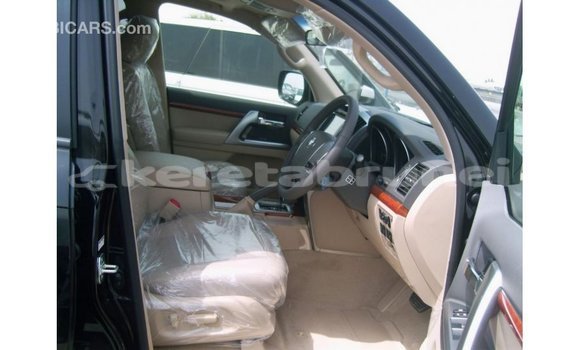 Buy Import Toyota Land Cruiser Black Car in Import - Dubai in Belait Buy Import Toyota Land Cruiser Black Car in Import - Dubai in Belait