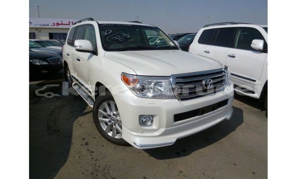 Buy Import Toyota Land Cruiser White Car in Import - Dubai in Belait Buy Import Toyota Land Cruiser White Car in Import - Dubai in Belait