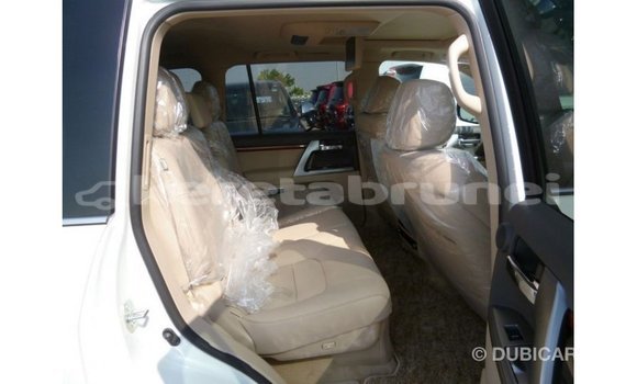 Buy Import Toyota Land Cruiser White Car in Import - Dubai in Belait Buy Import Toyota Land Cruiser White Car in Import - Dubai in Belait