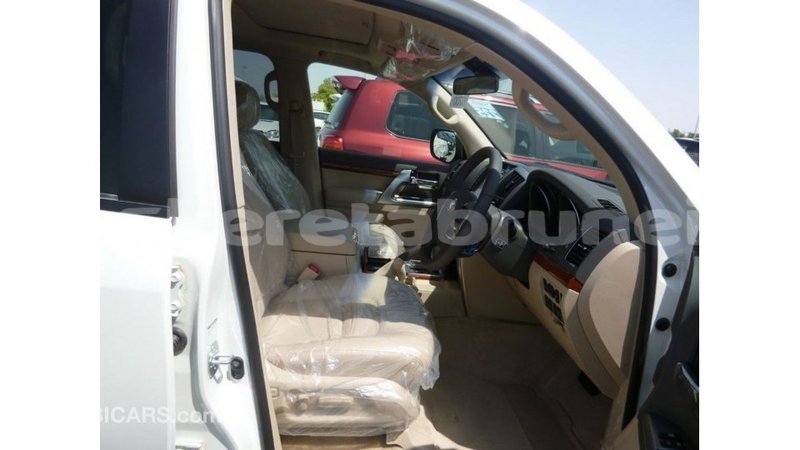 Big with watermark toyota land cruiser belait import dubai 2881