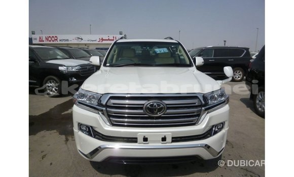Buy Import Toyota Land Cruiser White Car in Import - Dubai in Belait Buy Import Toyota Land Cruiser White Car in Import - Dubai in Belait