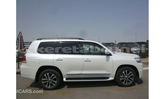 Buy Import Toyota Land Cruiser White Car in Import - Dubai in Belait Buy Import Toyota Land Cruiser White Car in Import - Dubai in Belait