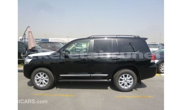 Buy Import Toyota Land Cruiser Black Car in Import - Dubai in Belait Buy Import Toyota Land Cruiser Black Car in Import - Dubai in Belait