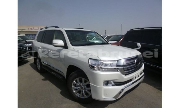 Buy Import Toyota Land Cruiser White Car in Import - Dubai in Belait Buy Import Toyota Land Cruiser White Car in Import - Dubai in Belait