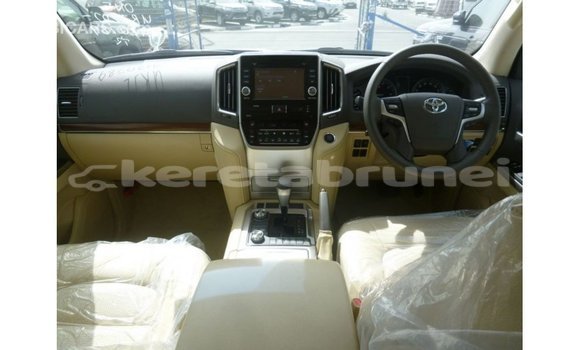 Buy Import Toyota Land Cruiser White Car in Import - Dubai in Belait Buy Import Toyota Land Cruiser White Car in Import - Dubai in Belait