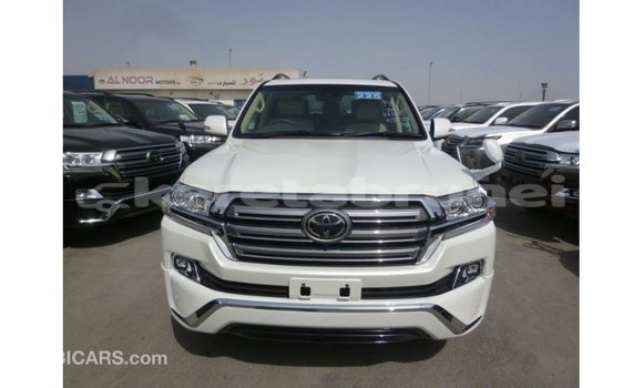 Buy Import Toyota Land Cruiser White Car in Import - Dubai in Belait Buy Import Toyota Land Cruiser White Car in Import - Dubai in Belait