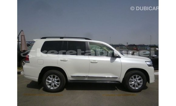 Buy Import Toyota Land Cruiser White Car in Import - Dubai in Belait Buy Import Toyota Land Cruiser White Car in Import - Dubai in Belait