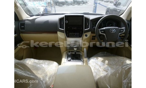 Buy Import Toyota Land Cruiser White Car in Import - Dubai in Belait Buy Import Toyota Land Cruiser White Car in Import - Dubai in Belait