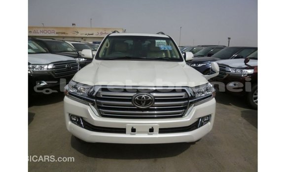 Buy Import Toyota Land Cruiser White Car in Import - Dubai in Belait Buy Import Toyota Land Cruiser White Car in Import - Dubai in Belait