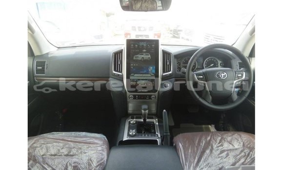 Buy Import Toyota Land Cruiser White Car in Import - Dubai in Belait Buy Import Toyota Land Cruiser White Car in Import - Dubai in Belait