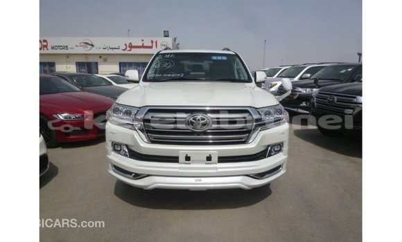 Buy Import Toyota Land Cruiser White Car in Import - Dubai in Belait Buy Import Toyota Land Cruiser White Car in Import - Dubai in Belait