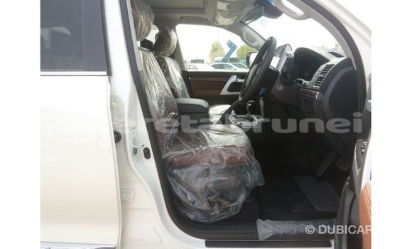 Buy Import Toyota Land Cruiser White Car in Import - Dubai in Belait Buy Import Toyota Land Cruiser White Car in Import - Dubai in Belait