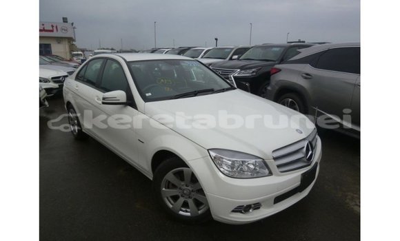 Buy Import Mercedes-Benz 200 White Car in Import - Dubai in Belait Buy Import Mercedes-Benz 200 White Car in Import - Dubai in Belait