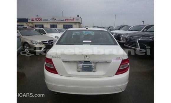 Buy Import Mercedes-Benz 200 White Car in Import - Dubai in Belait Buy Import Mercedes-Benz 200 White Car in Import - Dubai in Belait