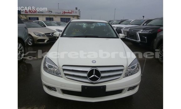 Buy Import Mercedes-Benz 200 White Car in Import - Dubai in Belait Buy Import Mercedes-Benz 200 White Car in Import - Dubai in Belait