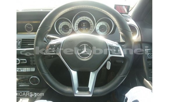 Buy Import Mercedes-Benz 200 Other Car in Import - Dubai in Belait Buy Import Mercedes-Benz 200 Other Car in Import - Dubai in Belait