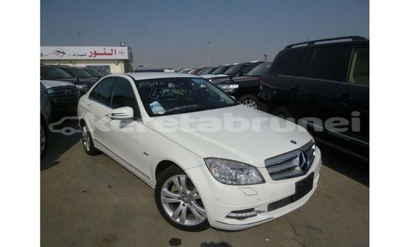 Buy Import Mercedes-Benz 200 White Car in Import - Dubai in Belait Buy Import Mercedes-Benz 200 White Car in Import - Dubai in Belait