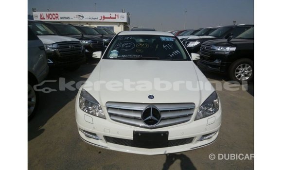 Buy Import Mercedes-Benz 200 White Car in Import - Dubai in Belait Buy Import Mercedes-Benz 200 White Car in Import - Dubai in Belait