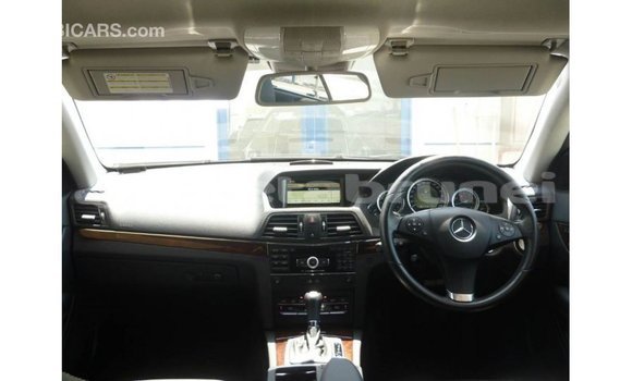 Buy Import Mercedes-Benz 250 Black Car in Import - Dubai in Belait Buy Import Mercedes-Benz 250 Black Car in Import - Dubai in Belait