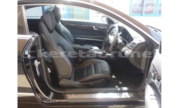 Buy Import Mercedes-Benz 250 Black Car in Import - Dubai in Belait Buy Import Mercedes-Benz 250 Black Car in Import - Dubai in Belait
