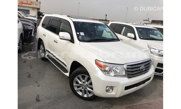Buy Import Toyota Land Cruiser White Car in Import - Dubai in Belait Buy Import Toyota Land Cruiser White Car in Import - Dubai in Belait