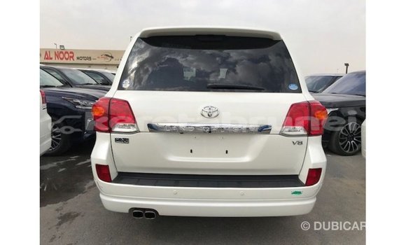 Buy Import Toyota Land Cruiser White Car in Import - Dubai in Belait Buy Import Toyota Land Cruiser White Car in Import - Dubai in Belait