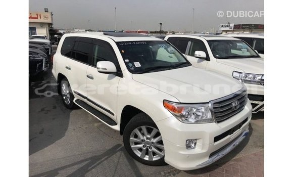 Buy Import Toyota Land Cruiser White Car in Import - Dubai in Belait Buy Import Toyota Land Cruiser White Car in Import - Dubai in Belait