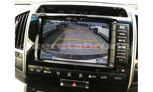 Buy Import Toyota Land Cruiser White Car in Import - Dubai in Belait Buy Import Toyota Land Cruiser White Car in Import - Dubai in Belait