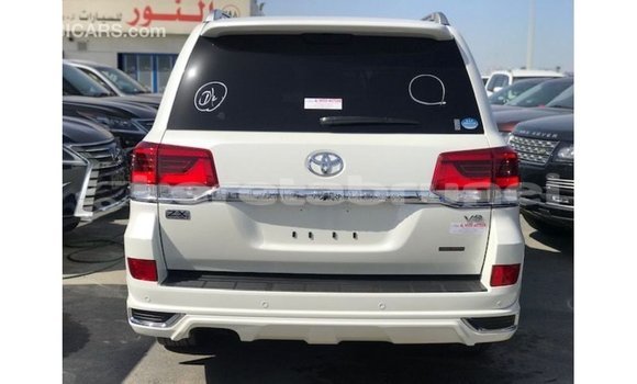 Buy Import Toyota Land Cruiser White Car in Import - Dubai in Belait Buy Import Toyota Land Cruiser White Car in Import - Dubai in Belait