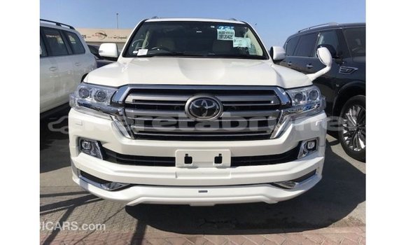 Buy Import Toyota Land Cruiser White Car in Import - Dubai in Belait Buy Import Toyota Land Cruiser White Car in Import - Dubai in Belait