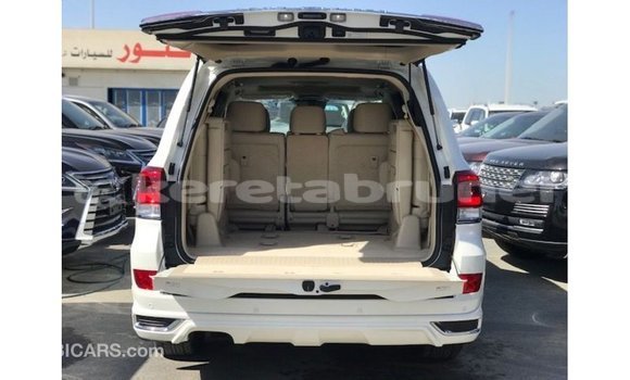 Buy Import Toyota Land Cruiser White Car in Import - Dubai in Belait Buy Import Toyota Land Cruiser White Car in Import - Dubai in Belait