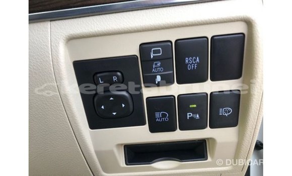 Buy Import Toyota Land Cruiser White Car in Import - Dubai in Belait Buy Import Toyota Land Cruiser White Car in Import - Dubai in Belait