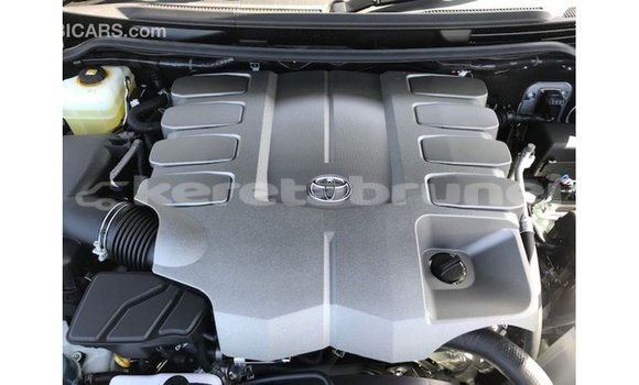 Buy Import Toyota Land Cruiser White Car in Import - Dubai in Belait Buy Import Toyota Land Cruiser White Car in Import - Dubai in Belait