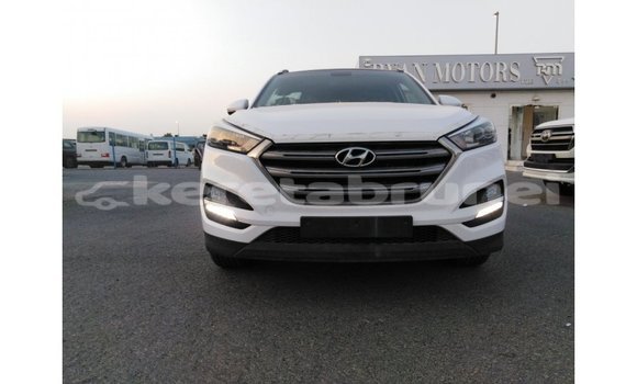 Buy Import Hyundai Tucson White Car in Import - Dubai in Belait Buy Import Hyundai Tucson White Car in Import - Dubai in Belait
