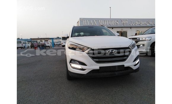Buy Import Hyundai Tucson White Car in Import - Dubai in Belait Buy Import Hyundai Tucson White Car in Import - Dubai in Belait
