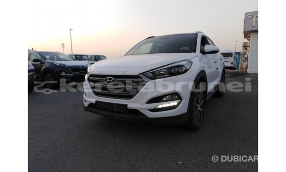 Buy Import Hyundai Tucson White Car in Import - Dubai in Belait Buy Import Hyundai Tucson White Car in Import - Dubai in Belait