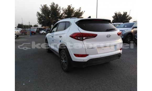 Buy Import Hyundai Tucson White Car in Import - Dubai in Belait Buy Import Hyundai Tucson White Car in Import - Dubai in Belait