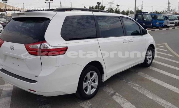 Buy Import Toyota Sienna White Car in Import - Dubai in Belait Buy Import Toyota Sienna White Car in Import - Dubai in Belait