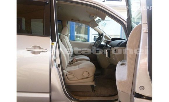 Buy Import Toyota Voxy Other Car in Import - Dubai in Belait Buy Import Toyota Voxy Other Car in Import - Dubai in Belait