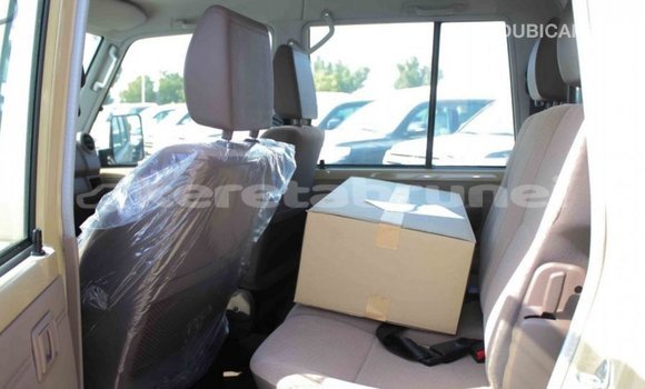 Buy Import Toyota Land Cruiser Beige Car in Import - Dubai in Belait Buy Import Toyota Land Cruiser Beige Car in Import - Dubai in Belait