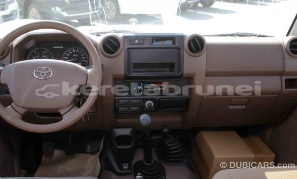 Buy Import Toyota Land Cruiser Beige Car in Import - Dubai in Belait Buy Import Toyota Land Cruiser Beige Car in Import - Dubai in Belait
