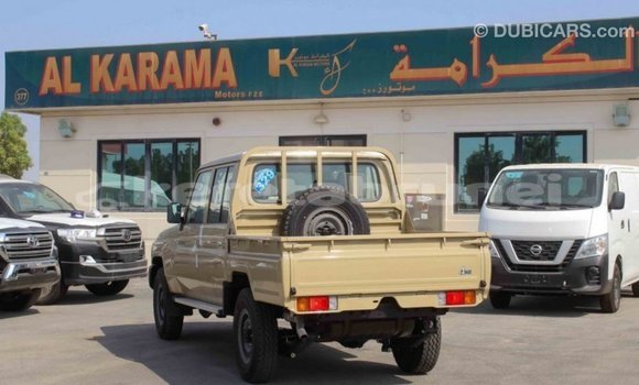 Buy Import Toyota Land Cruiser Beige Car in Import - Dubai in Belait Buy Import Toyota Land Cruiser Beige Car in Import - Dubai in Belait