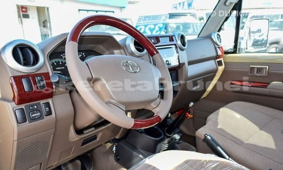Buy Import Toyota Land Cruiser Beige Car in Import - Dubai in Belait Buy Import Toyota Land Cruiser Beige Car in Import - Dubai in Belait