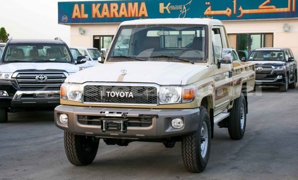 Buy Import Toyota Land Cruiser Beige Car in Import - Dubai in Belait Buy Import Toyota Land Cruiser Beige Car in Import - Dubai in Belait