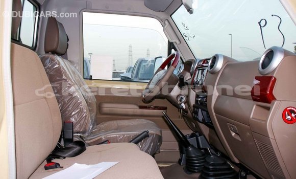 Buy Import Toyota Land Cruiser Beige Car in Import - Dubai in Belait Buy Import Toyota Land Cruiser Beige Car in Import - Dubai in Belait
