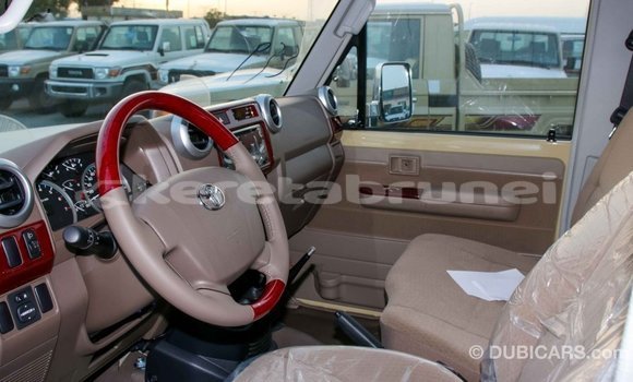 Buy Import Toyota Land Cruiser Beige Car in Import - Dubai in Belait Buy Import Toyota Land Cruiser Beige Car in Import - Dubai in Belait