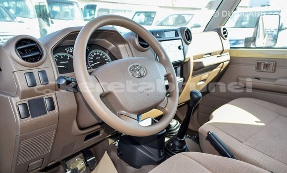 Buy Import Toyota Land Cruiser Beige Car in Import - Dubai in Belait Buy Import Toyota Land Cruiser Beige Car in Import - Dubai in Belait